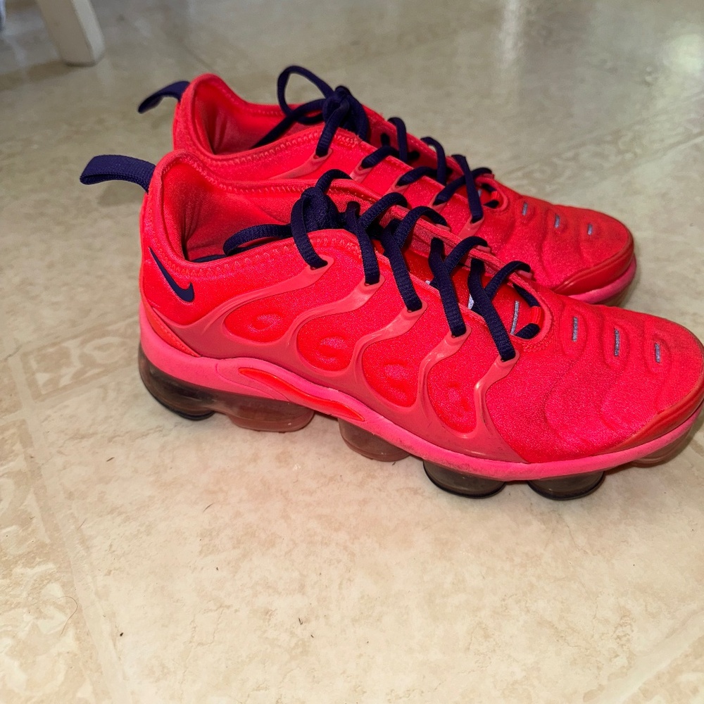 Nike vapormax women’s size 7.5